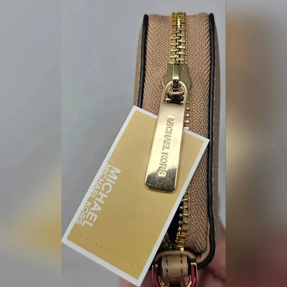 Michael Kors Jet Set Large Travel Continental Leather Wallet Wristlet Camel NWT - Picture 7 of 14